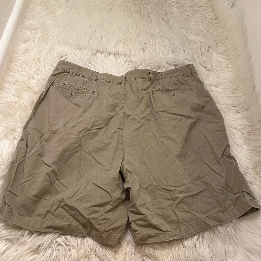 Vintage Farah Men's Size 44 Pleated Khaki Beige Shorts High Rise 100% Cotton